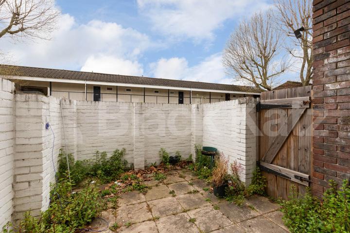 Well presented maisonette located on the borders of Camden and Islington  Blundell Street, Islington